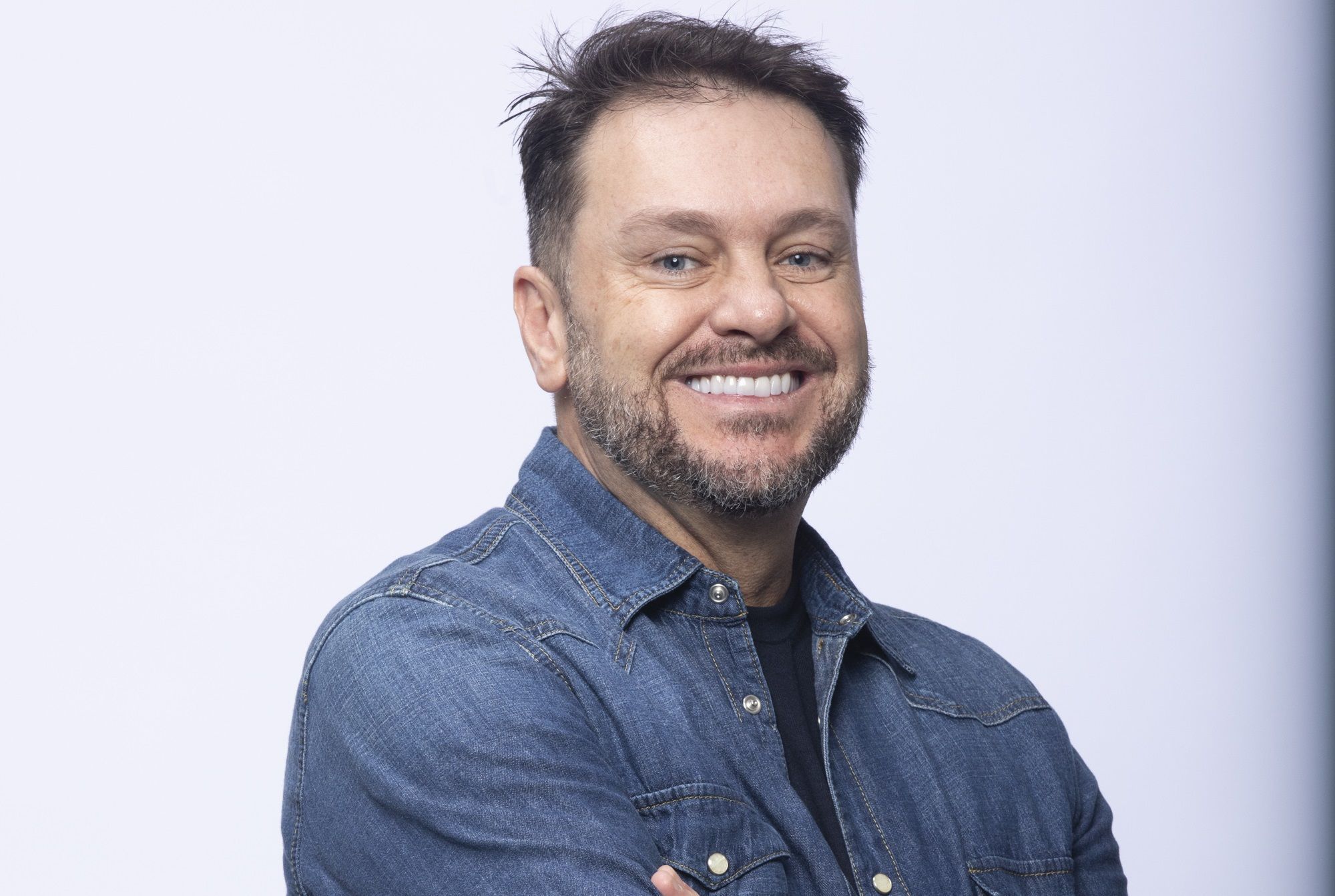 A Fazenda 16: Albert faz revelação após 'transformar' cueca em fio-dental para imitar Luana