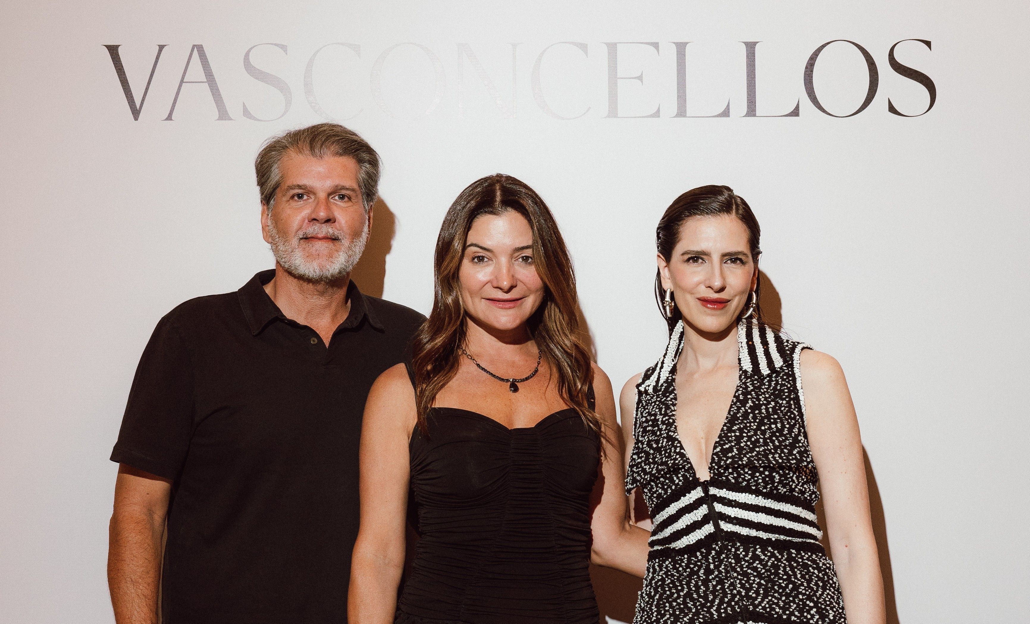 Lançamento de Juliana Vasconcellos tem jantar assinado por Léo Paixão