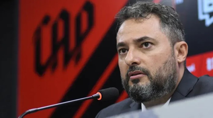 Alexandre Mattos ficou no Athletico entre janeiro de 2022 e dezembro de 2023