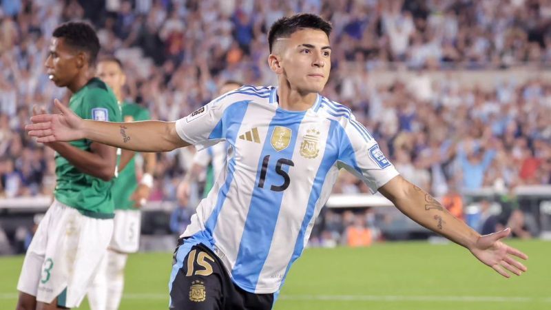 Thiago Almada, do Botafogo, é novamente convocado pela Seleção Argentina