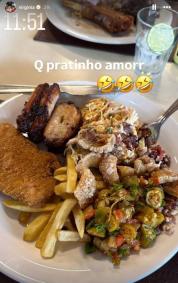 Virginia Fonseca almoçou comida mineira
