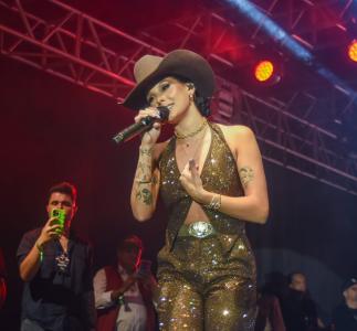 Ana Castela faz show