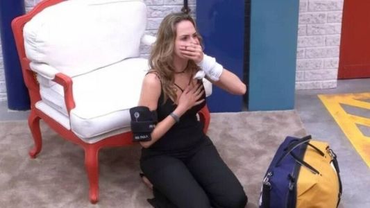 Ana Paula chegando ao quarto secreto no BBB 16.