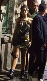 Aniversário de Maísa em boate contou com a presença de famosos