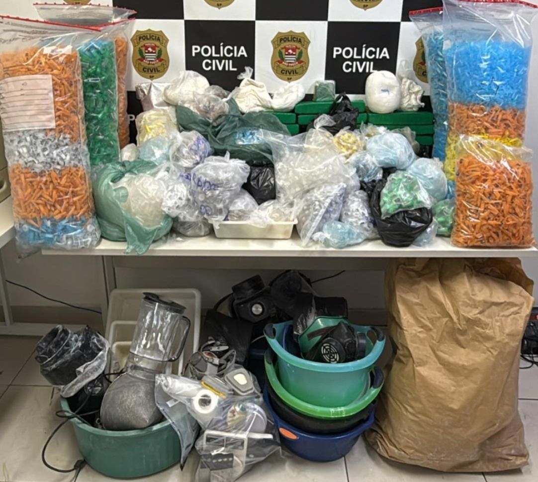 Polícia Civil prende dois homens e apreende quase 10 mil porções de drogas no interior de SP