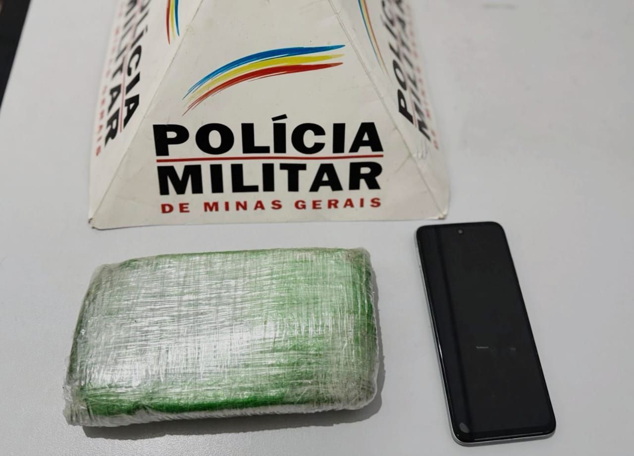 Homem é preso transportando barra de maconha em moto na BR 458