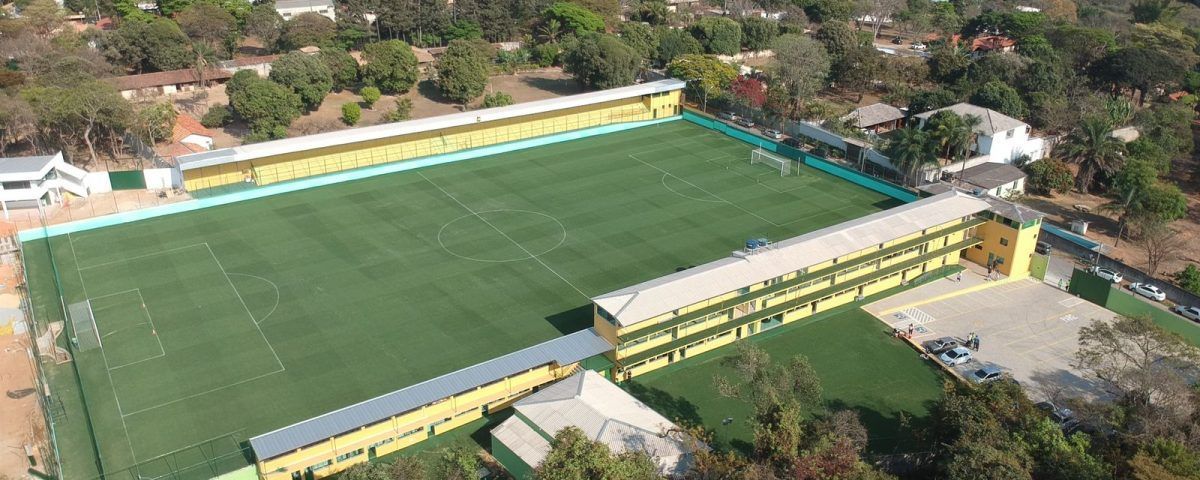 Cruzeiro procura estádio para ser a 'casa' do futebol feminino e base