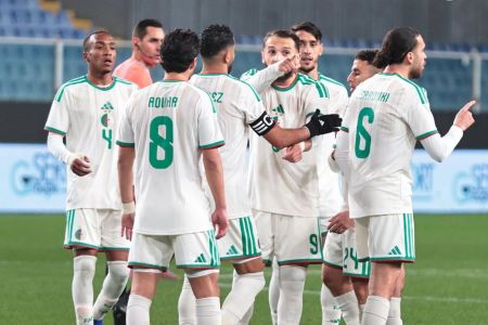 Jogadores comemoram gol em Argélia 7 x 0 Guatemala, em amistoso na Itália em 2026