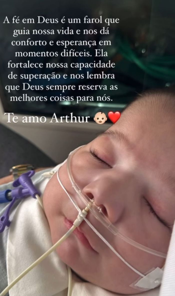 Filho de Zé Vaqueiro, Arthur de 11 meses, morreu nesta terça-feira (9). Filho de Zé Vaqueiro, Arthur de 11 meses, morreu nesta terça-feira (9).