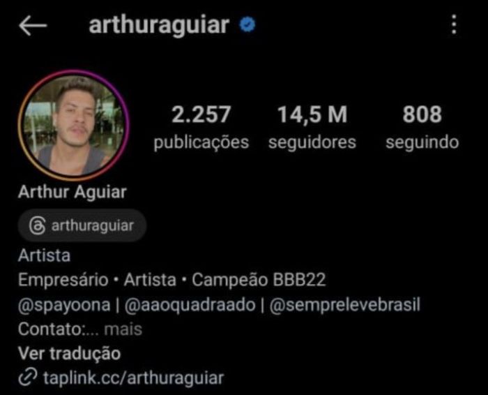 Confira o número de seguidores de Arthur Aguiar;