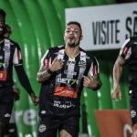 Athletic goleia Ferroviária, assume liderança e se aproxima de acesso à Série B