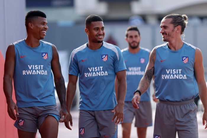 elenco atletico de madrid griezmann samuel lino mandava