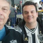 Atlético: filho surpreende pai com viagem à Argentina para final da Libertadores