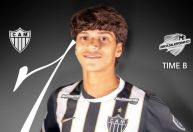 Filho de Hulk marca em goleada do Atlético na base, e pai reage