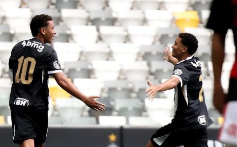 Time Sub-17 do Galo abriu vantagem ao vencer o Flamengo nas oitavas de final da Copa do Brasil