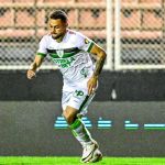 Atacante do América revela que vai passar por cirurgia e pede orações