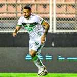 Atacante do América revela que vai passar por cirurgia e pede orações