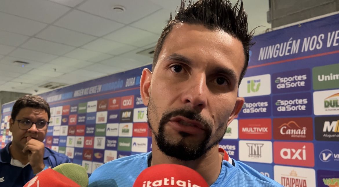 Goleiro do Bahia se pronuncia sobre falha que cometeu contra o São Paulo