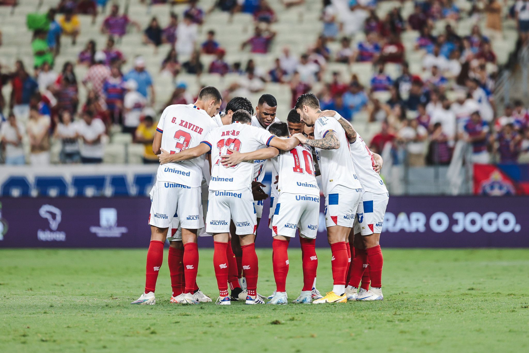Bahia vê chance de Libertadores diminuir após sofrer goleada no Brasileiro
