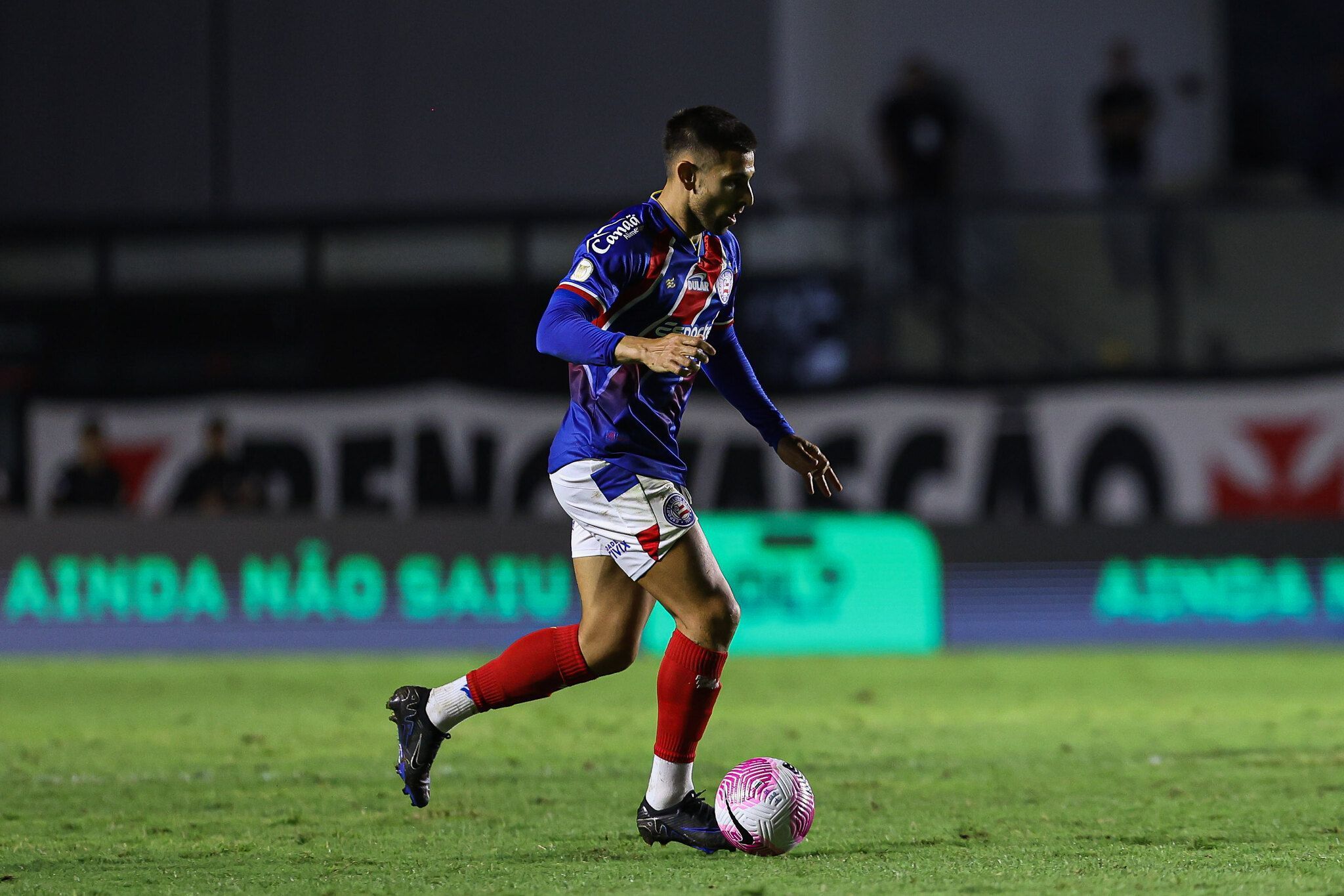 Volante que estava parado há 10 meses volta a jogar pelo Bahia