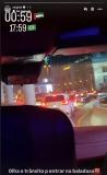 Influenciadora e amigos curtem balada em Dubai