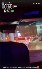 Influenciadora e amigos curtem balada em Dubai