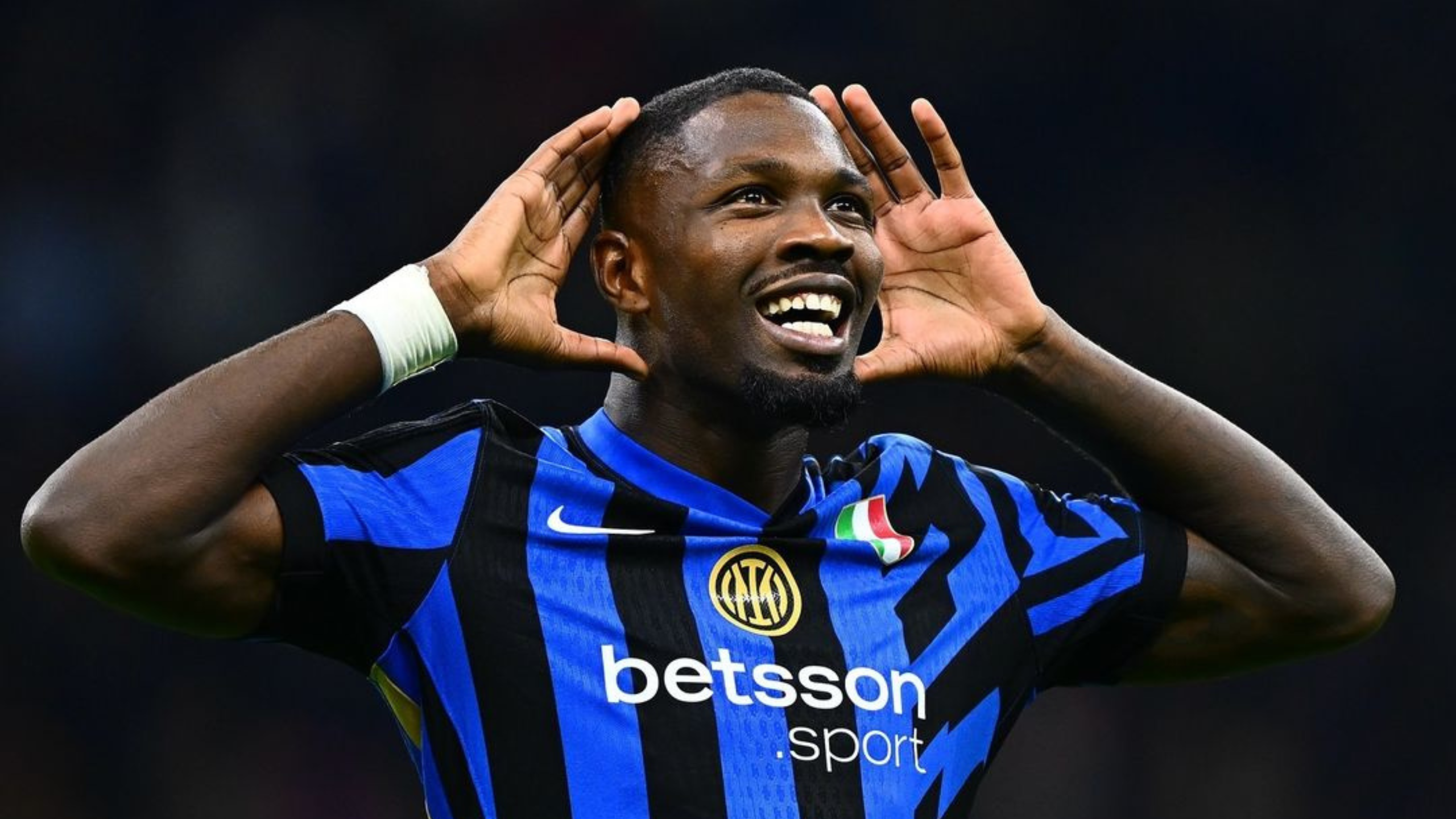 Com um jogador a mais, Inter domina e bate Torino na Itália
