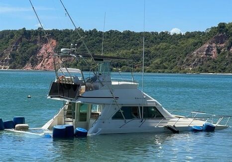 Barco de Lira afundou em marina de Barra de São Miguel Barco de Lira afundou em marina de Barra de São Miguel