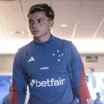 Cruzeiro tem dez jogadores pendurados para jogo contra o Athletico-PR