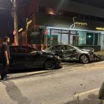 Batida entre Honda Civic, Ônix e Virtus deixa um ferido no bairro Carlos Prates, em BH
