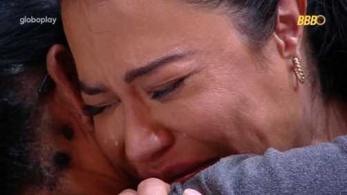 Gracyanne pede desculpas à casa e se diz envergonhada