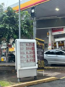 Diesel sobe R$ 0,38 e motoristas reclamam