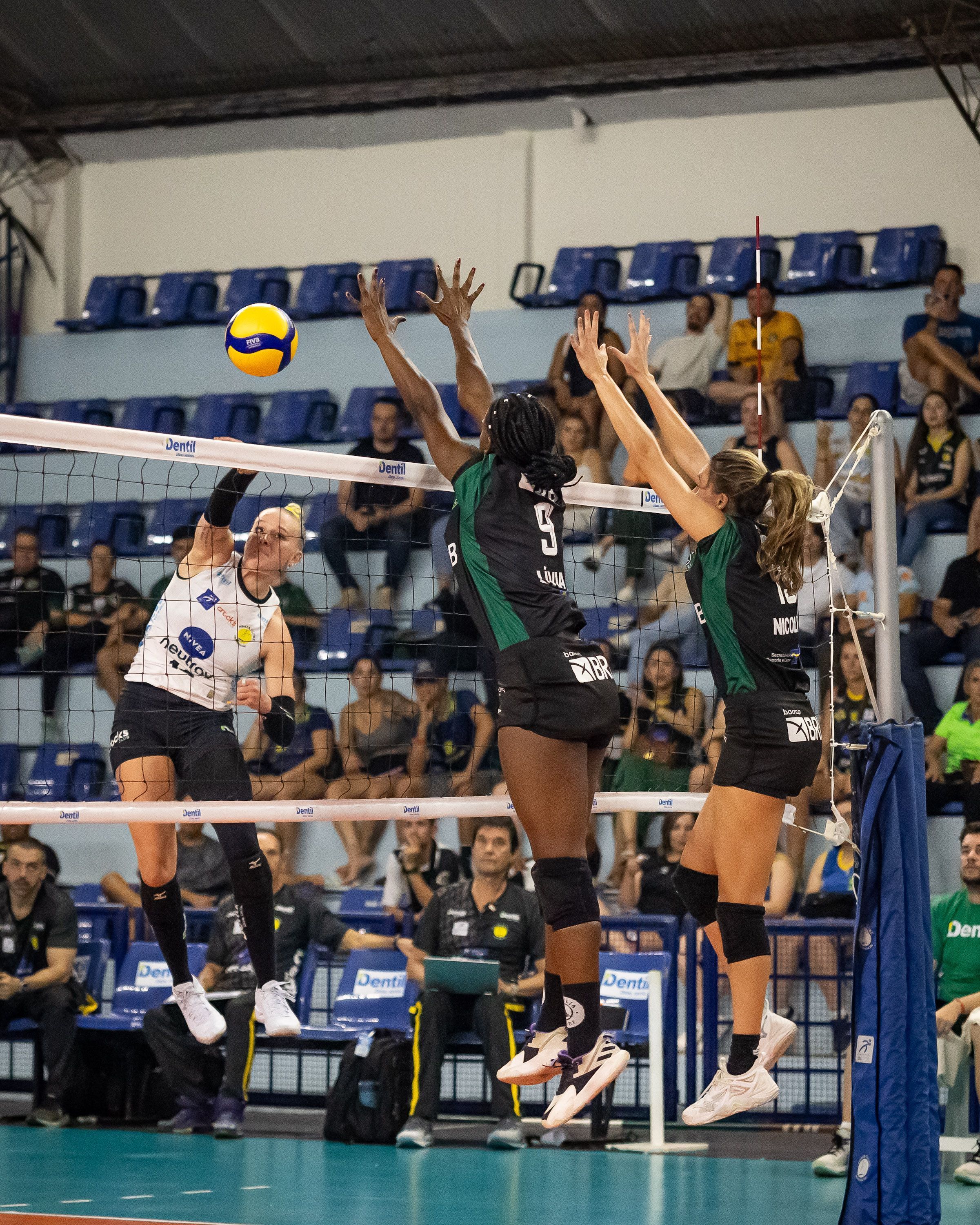 Vôlei: Praia Clube vence Brasília e decidirá Mineiro contra Gerdau Minas