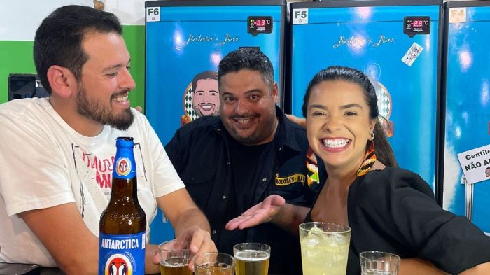 Bernardo e Renata no Bolota's Bar, em BH