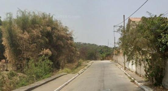 O agressor, identificado como Ademir Binou Bernado, também de 42 anos, não aceitava o fim do relacionamento