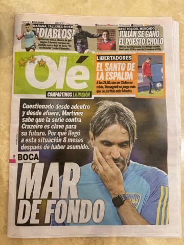 Jogo entre Boca e Cruzeiro é manchete do Diario Olé desta terça-feira (13)