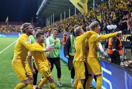 Bodo/Glimt celebra gol na Uefa Champions League da temporada 2025/2026