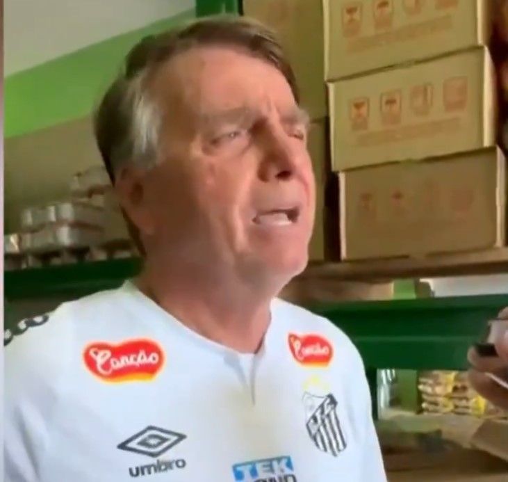 Bolsonaro pede ao STF autorização para professor dar aulas particulares à filha em casa
