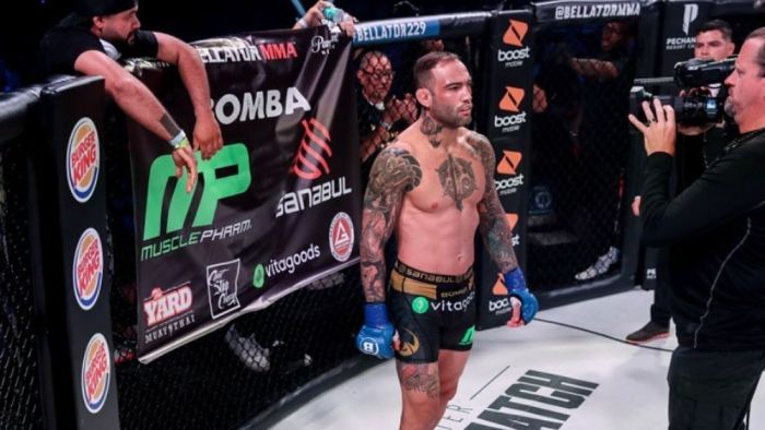 Guilherme Bomba antes de luta pelo Bellator em outubro de 2019