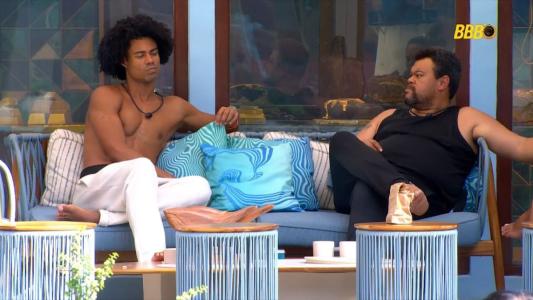 Breno e Babu selam aliança no BBB 26