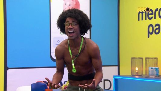 Juliano se encontra com Breno no Quarto Secreto