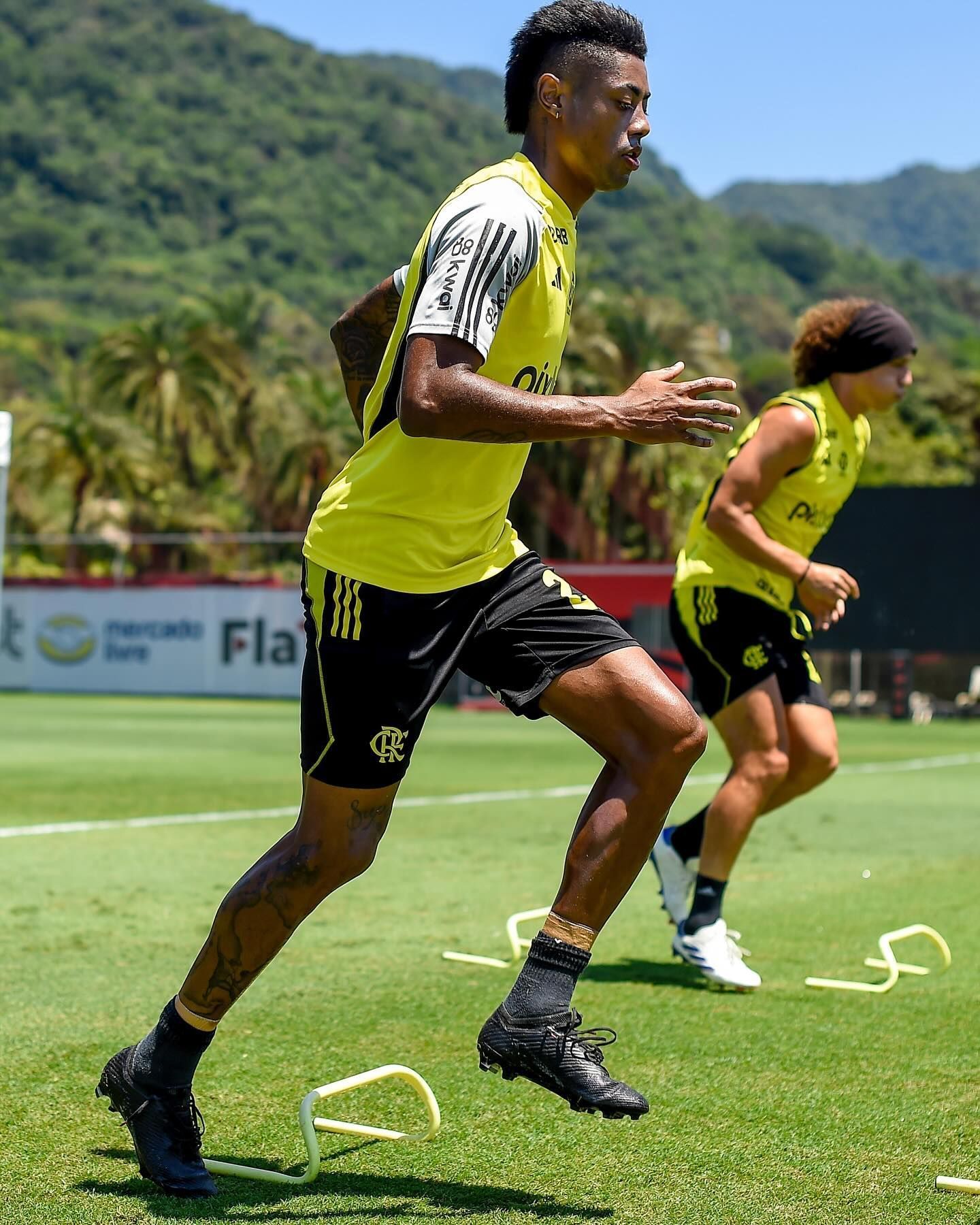 Flamengo consegue efeito suspensivo, e Bruno Henrique enfrenta o Cuiabá