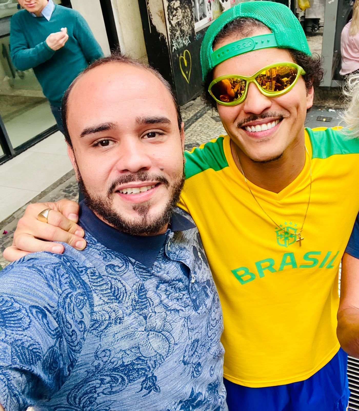 Fã de Bruno Mars detalha encontro com o artista em BH: 'difícil até de acreditar'