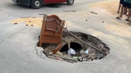 Situação ocorre no encontro da Rua Estados Unidos com Onofre Teixeira, no Bairro São Benedito, Santa Luzia