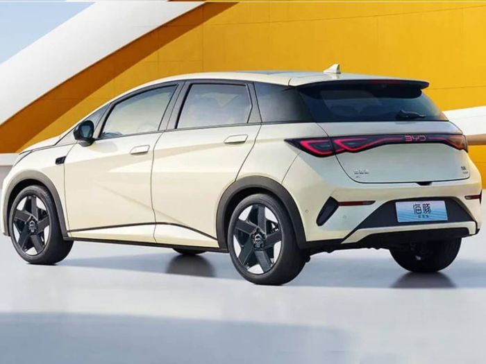 BYD Dolphin 2026