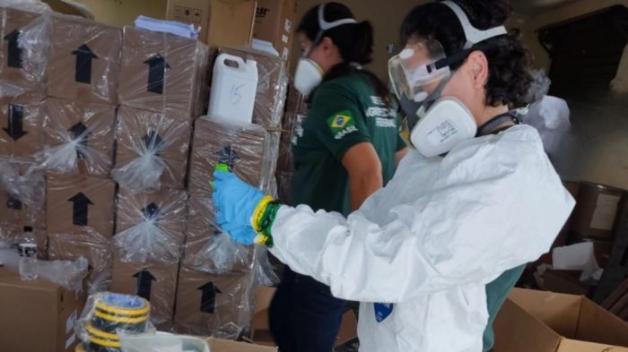 Produtos eram fracionados e manipulados no próprio galpão 