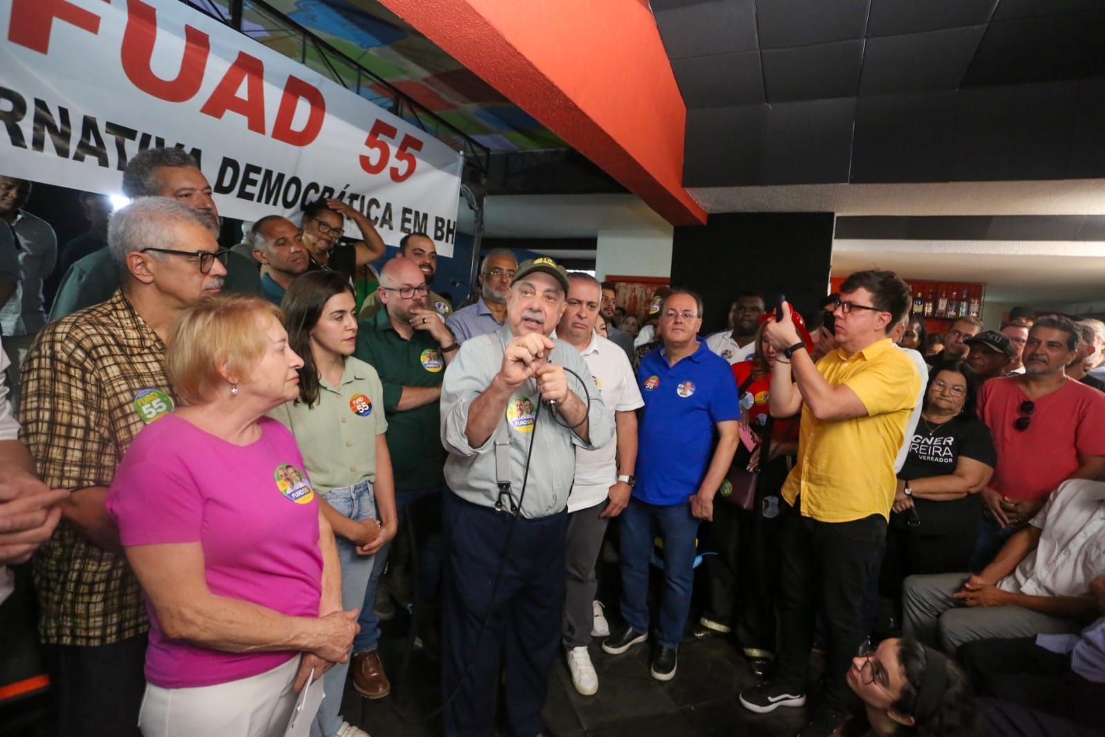 Em evento com a presença de militância de PT, PSOL e PDT, Fuad recebe manifesto em apoio à reeleição