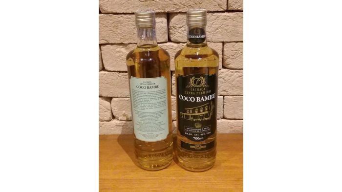 Cachaça Coco Bambu é produzida localmente pela Vale Verde e comercializada em garrafas de 750 ml