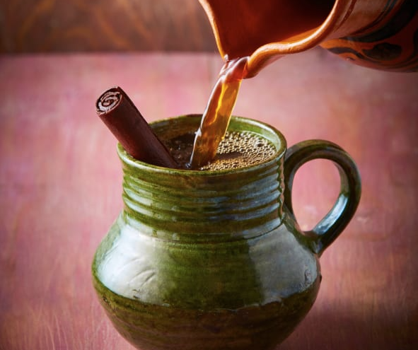 Café de Olla, receita inclui doce de piloncillo, que se parece com a nossa rapadura