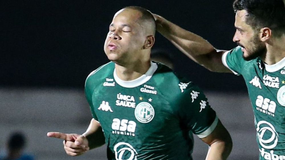 Alvo do Atlético-GO, vice-artilheiro da Série B desperta interesse de outros clubes